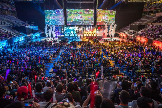 场上的突出 场上的突出