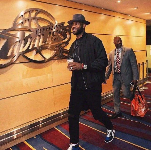 判断策略是 判断策略是